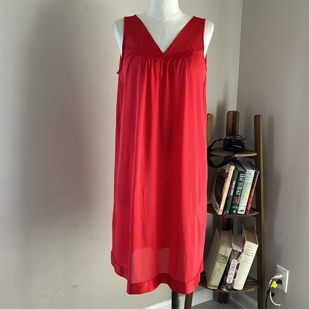 Vanity Fair Chemise Set Peignoir size M / 40 Red Robe set Intimates Sleepwear